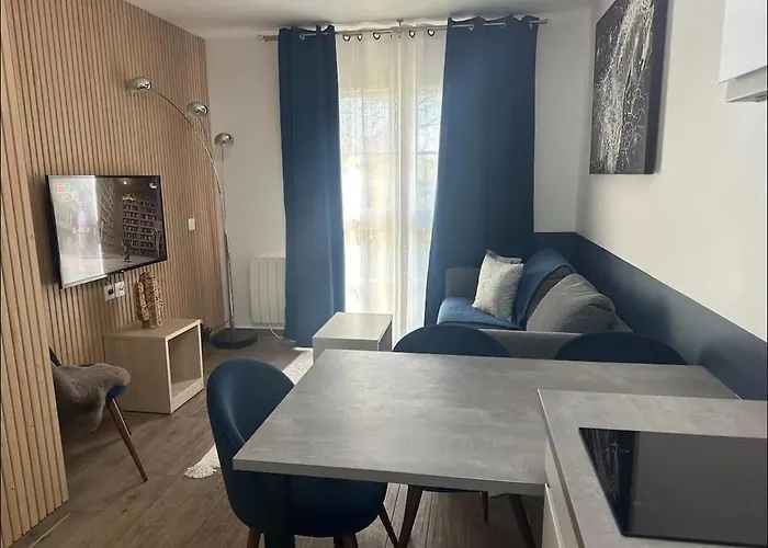 Apartment Immodely & La Magie De Serris